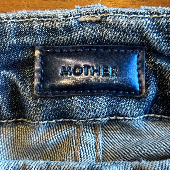 MOTHER Looker Ankle Fray Jeans - Picture 4 of 11